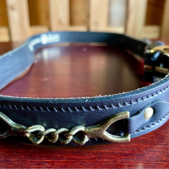Landes Black Bridle Leather Belt Sz Med with Gold  Accents - Picture 4 of 8